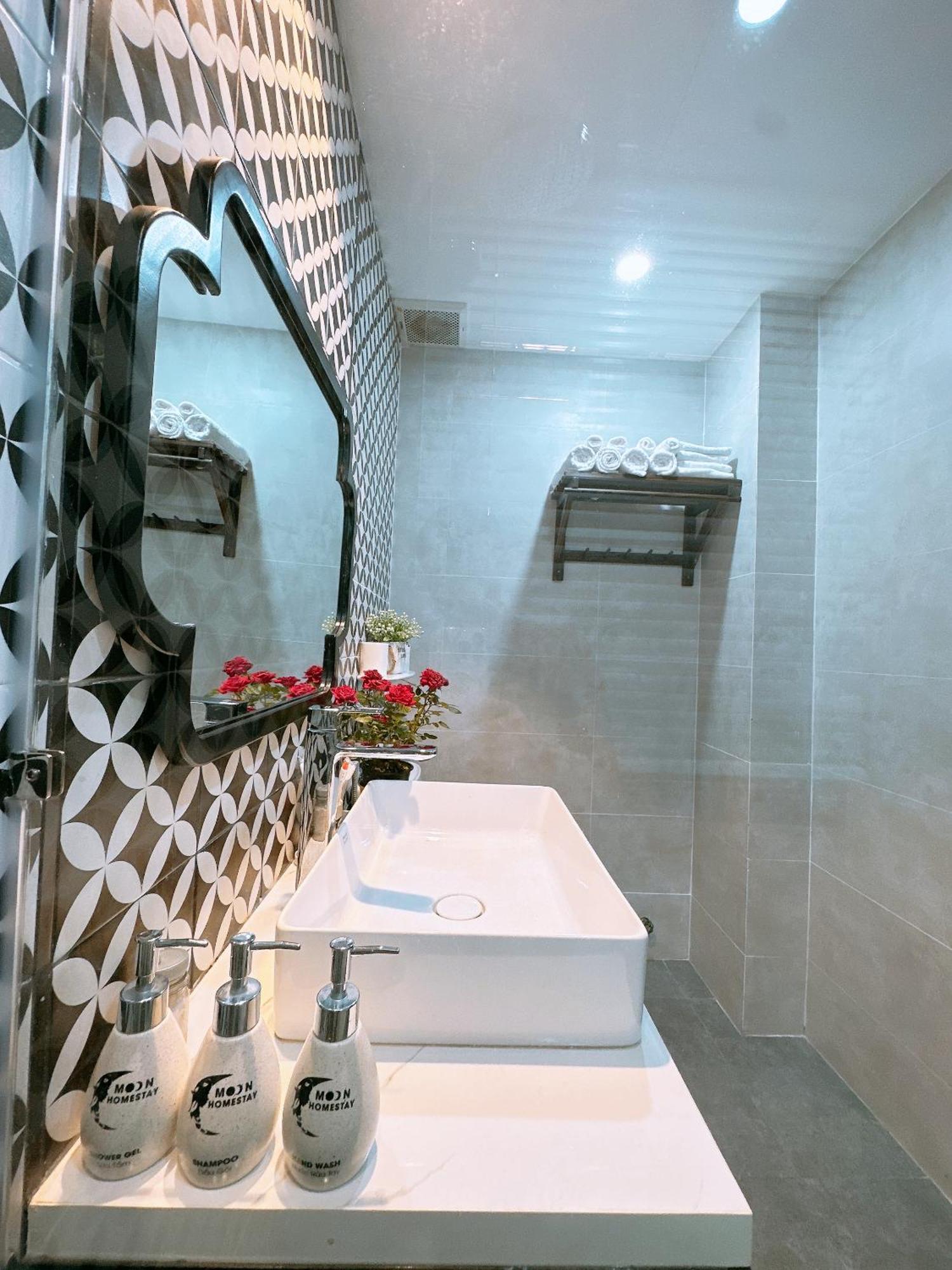 Moon Homestay Thon Kim Long Екстер'єр фото