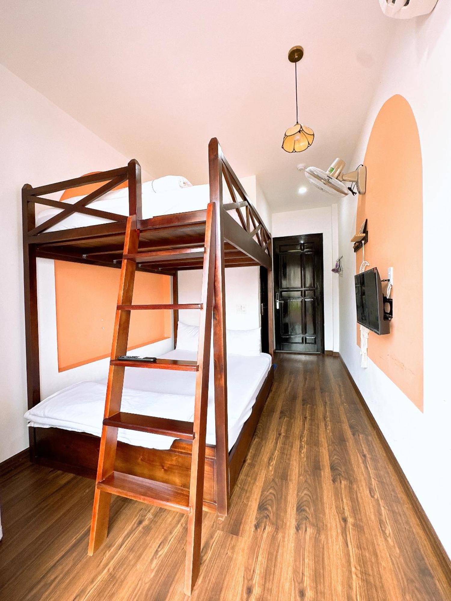 Moon Homestay Thon Kim Long Екстер'єр фото