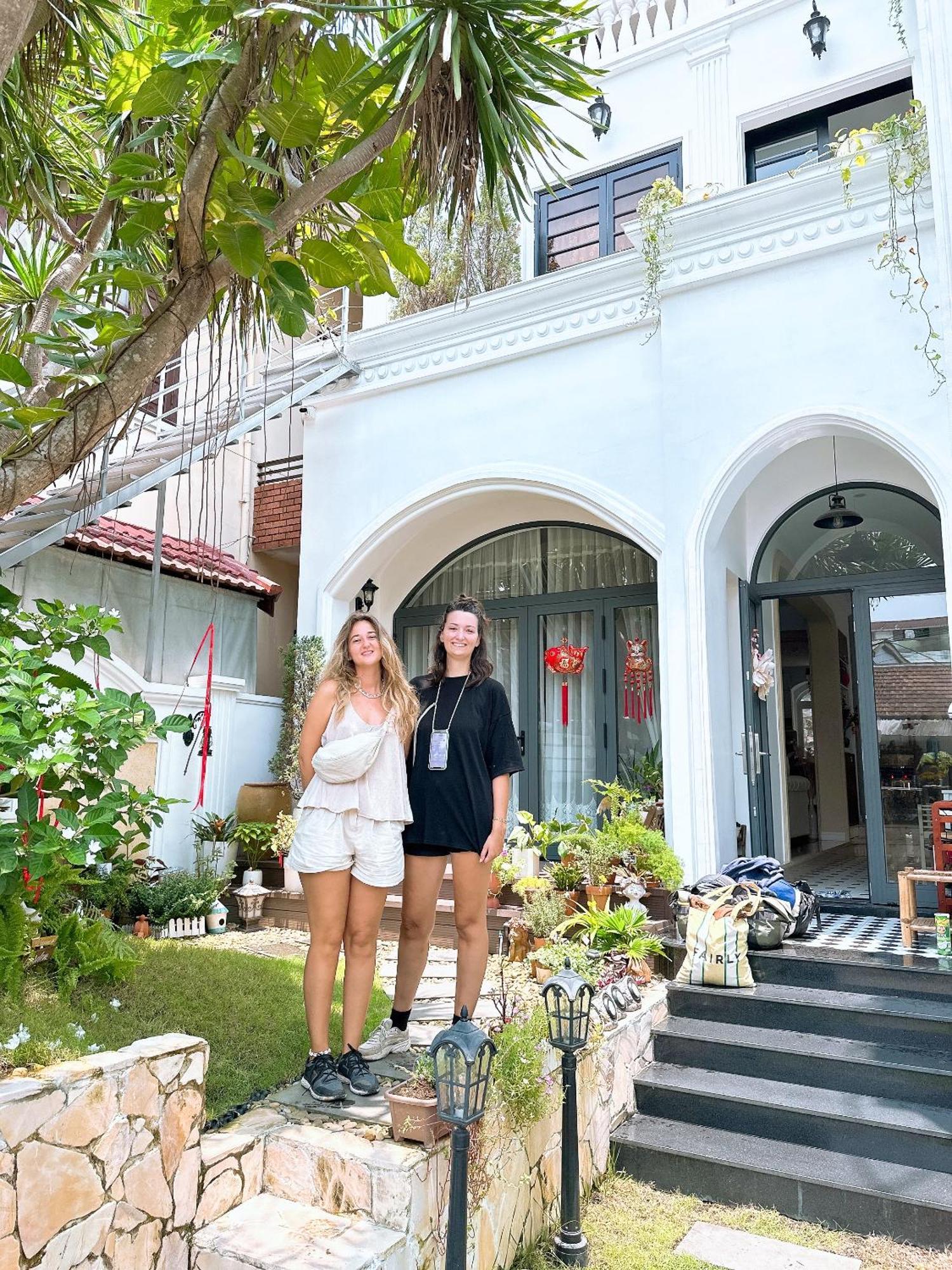 Moon Homestay Thon Kim Long Екстер'єр фото