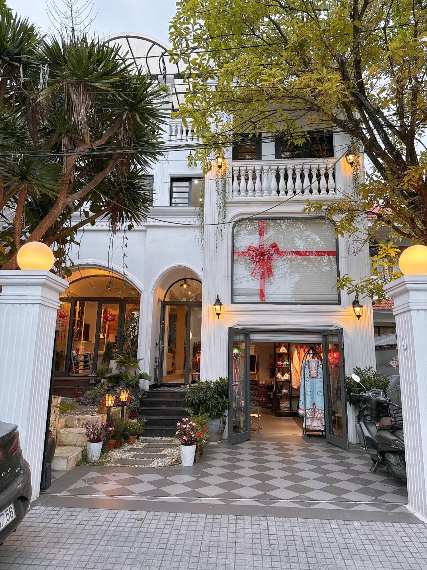 Moon Homestay Thon Kim Long Екстер'єр фото
